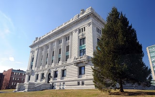 How to Locate Properties in New Jersey That Have a Lien